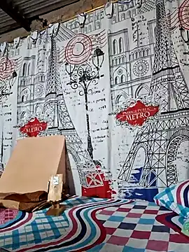 Juli Powl online show from 06/03/26, 12:13