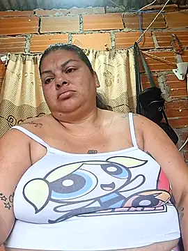 Snapshot of Juli_Powl chatting on 07/14/26, 01:17 Juli Powl online show from 07/14/26, 01:17
