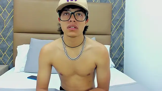 Escanor Hot online show from 02/20/26, 08:42