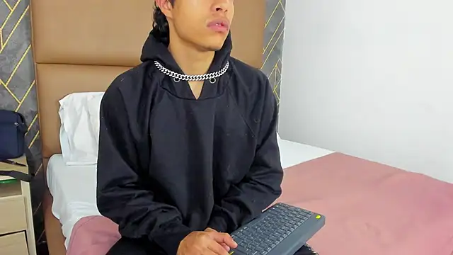 Escanor Hot online show from 03/04/26, 08:15