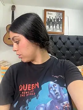 Ava Queen69 online show from 03/18/26, 04:37