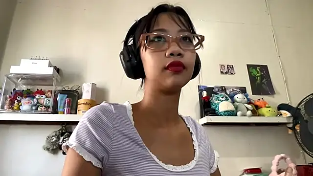 GloryKulikowski online show from 02/23/26, 01:03