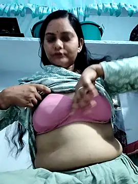 Anushka Singh0 online show from 04/16/26, 05:03