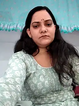 Snapshot of Anushka_Singh0 chatting on 07/17/26, 11:06 Anushka Singh0 online show from 07/17/26, 11:06