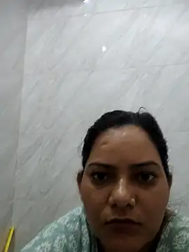 Snapshot of Anushka_Singh0 chatting on 07/18/26, 12:59 Anushka Singh0 online show from 07/18/26, 12:59