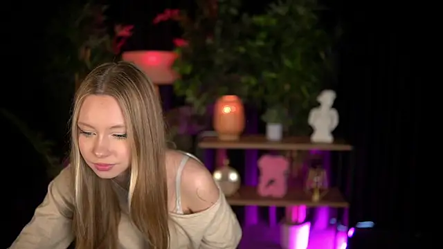 Snapshot of SweetDaisy_me chatting on 02/15/26, 08:35 SweetDaisy me online show from 02/15/26, 08:35