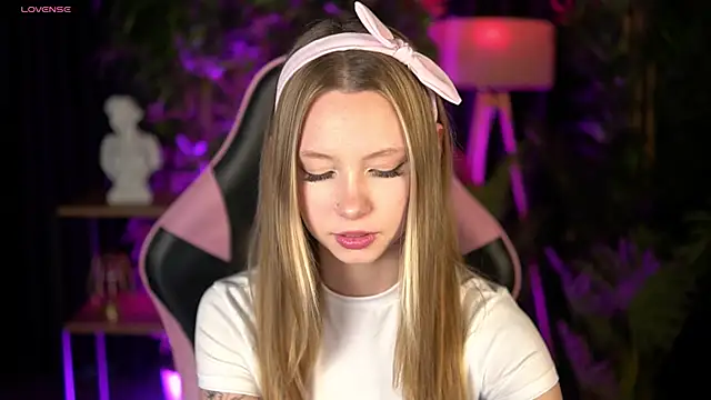 SweetDaisy me online show from 03/11/26, 04:24