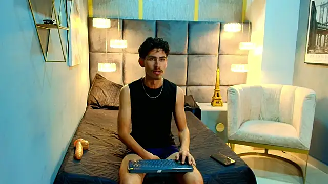 skinny jean  online show from 04/13/26, 09:09