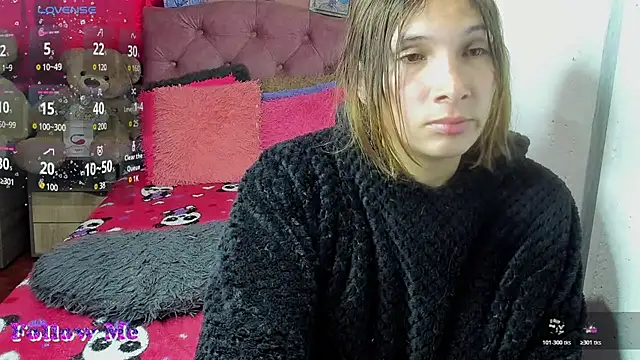 Tiffanny bunny97 online show from 03/18/26, 09:51