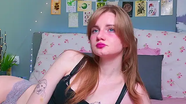 ElfieWhite online show from 07/13/26, 05:49