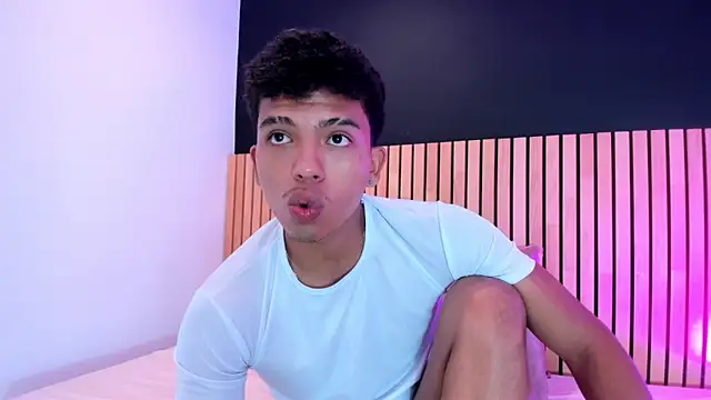 jhoystrong  online show from 03/01/26, 02:08