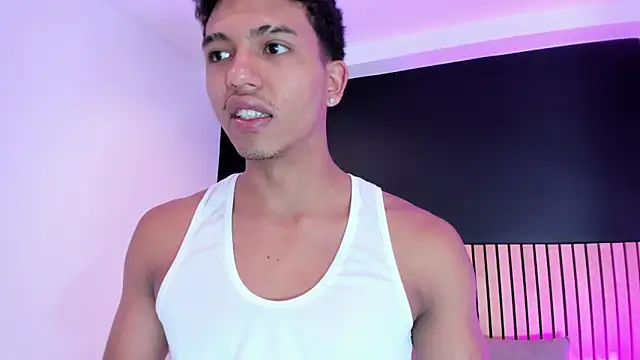 jhoystrong  online show from 03/03/26, 07:31