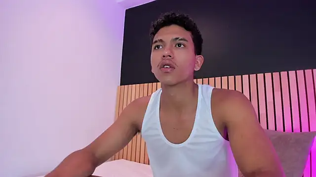 jhoystrong  online show from 03/06/26, 07:32