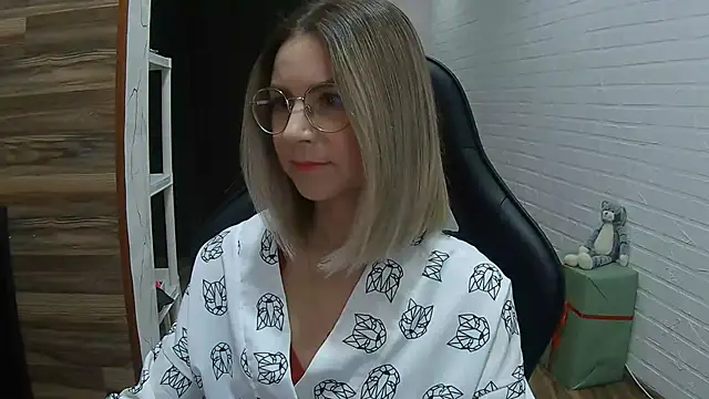 IceMayes online show from 04/04/26, 08:23