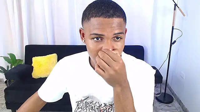 MaxCum18  online show from 02/21/26, 01:56