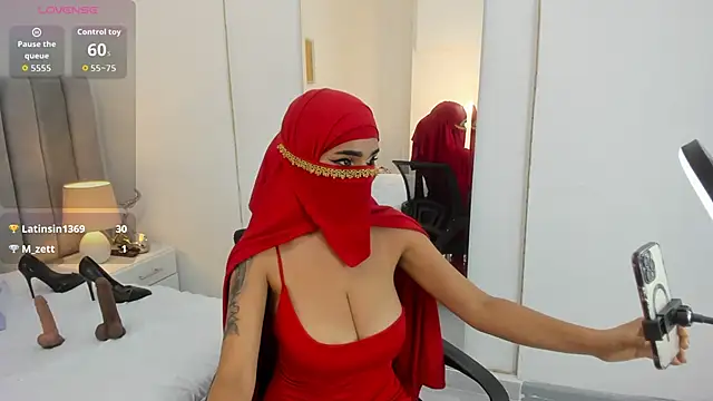 aminaa  online show from 02/13/26, 07:21