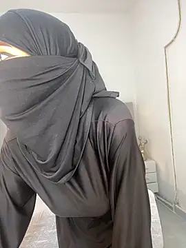 aminaa  online show from 03/07/26, 06:38