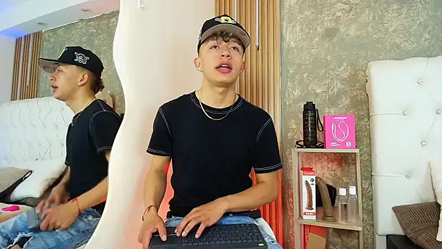 Dark Nico online show from 04/15/26, 03:46