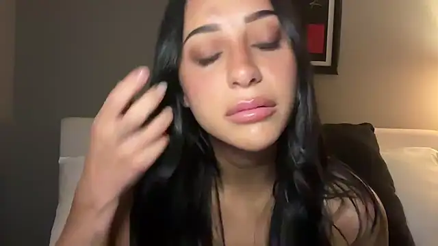 Snapshot of hangoutwithvanessa chatting on 07/31/26, 04:45 hangoutwithvanessa online show from 07/31/26, 04:45