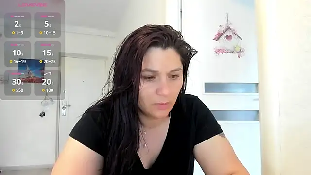 Snapshot of EVELYNA88 chatting on 05/09/26, 08:52 EVELYNA88 online show from 05/09/26, 08:52