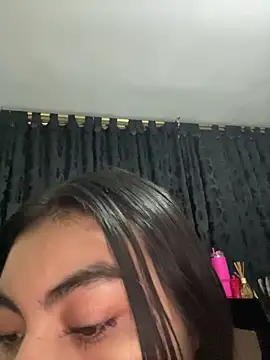 eimmy  skinny online show from 04/17/26, 07:06