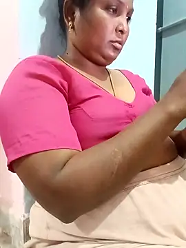 tamilkaviya431 online show from 02/21/26, 09:49