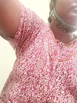 tamilkaviya431 online show from 04/20/26, 07:44