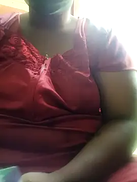 Snapshot of tamilkaviya431 chatting on 04/29/26, 02:04 tamilkaviya431 online show from 04/29/26, 02:04