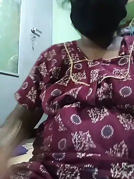 Snapshot of tamilkaviya431 chatting on 05/18/26, 11:43 tamilkaviya431 online show from 05/18/26, 11:43