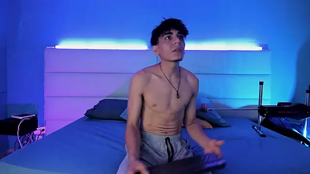 abrilandjulian online show from 03/05/26, 11:39