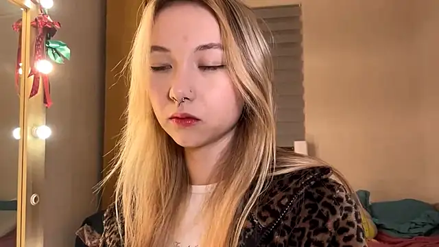 PinkTraible online show from 03/10/26, 11:48