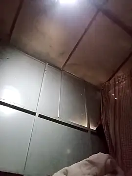 LACALIENTEDECHALCO online show from 04/13/26, 03:39