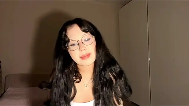 KateGlowee online show from 02/21/26, 03:02