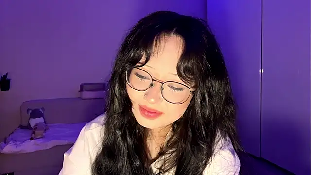 KateGlowee online show from 03/05/26, 02:35