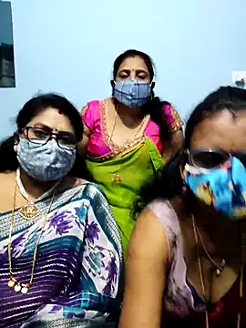 Snapshot of Kannadasexywifes chatting on 04/26/26, 04:04 Kannadasexywifes online show from 04/26/26, 04:04