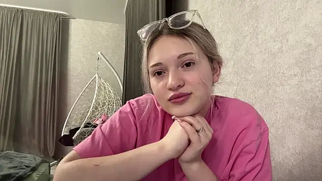 Linaceleste online show from 02/23/26, 02:03