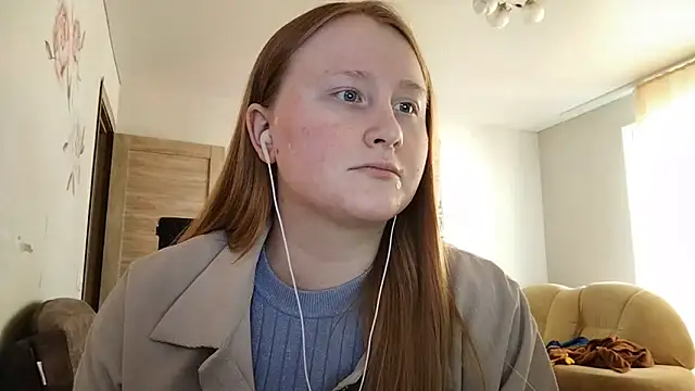 AnikaLipps online show from 04/13/26, 07:47