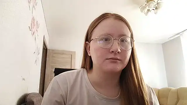 Snapshot of AnikaLipps chatting on 05/03/26, 03:18 AnikaLipps online show from 05/03/26, 03:18