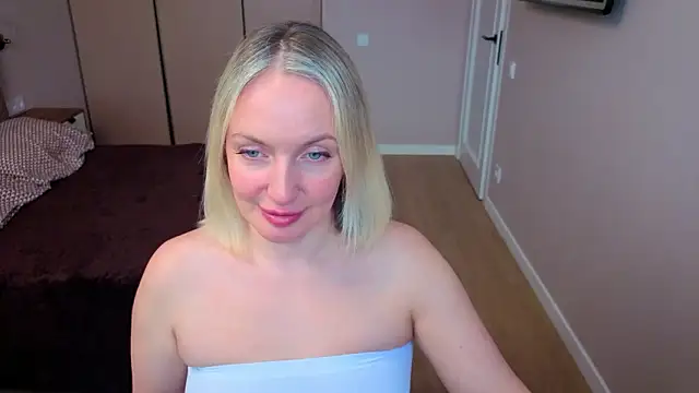 MonikaFoxys online show from 03/08/26, 04:05