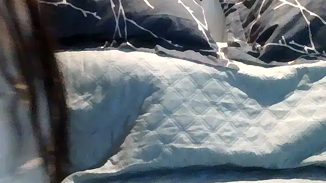 luanahot1 online show from 04/16/26, 11:44