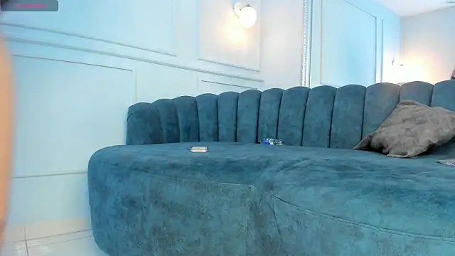 Zafiro21  online show from 04/17/26, 07:28