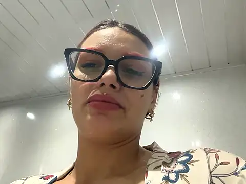 FoxyValentine online show from 05/10/26, 03:39