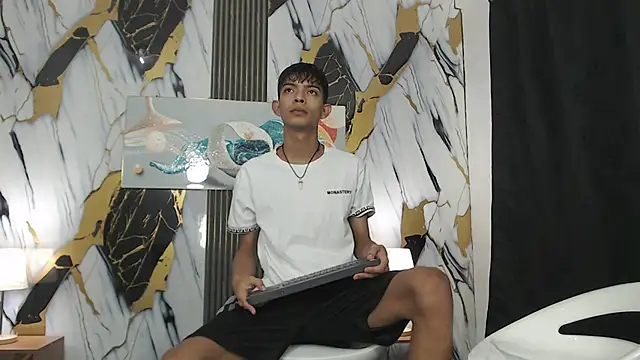 KITTY BOSH online show from 03/17/26, 12:59