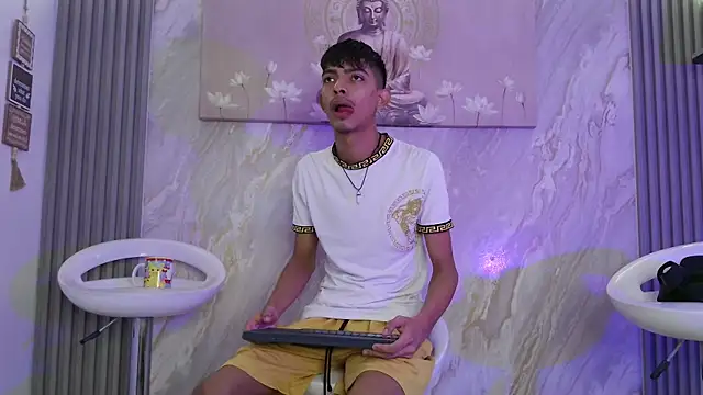 KITTY BOSH online show from 04/23/26, 01:24