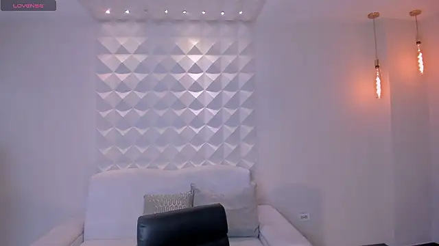 CarolineEvans x online show from 02/27/26, 04:23