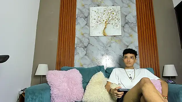 YOUNG BOYS HELL online show from 03/15/26, 09:32