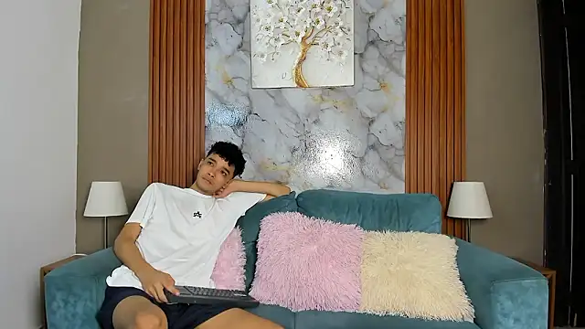 YOUNG BOYS HELL online show from 03/18/26, 01:20