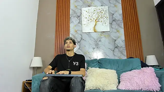 YOUNG BOYS HELL online show from 03/28/26, 01:16