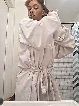 Cinnamonbunn online show from 02/20/26, 08:09