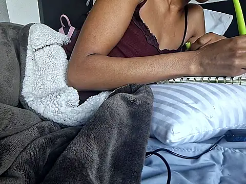 Cinnamonbunn online show from 02/26/26, 06:18